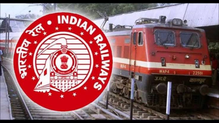 আগামী অর্থবর্ষে ৩ লক্ষ কর্মী ছাঁটাই করতে পারে রেল….