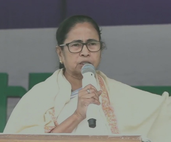 বিজেপি মাওবাদীদের থেকেও ভয়ঙ্কর, কোবরার থেকেও বিষধর, পুরুলিয়ায় তোপ মমতার