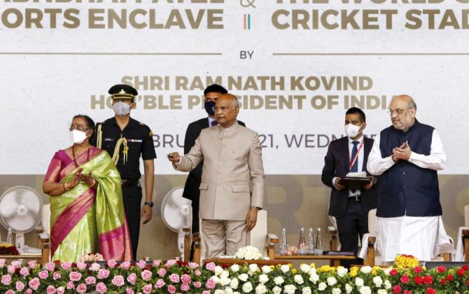 সর্দার প্যাটেল বাদ, মোতেরা স্টেডিয়ামের নামকরণ নরেন্দ্র মোদীর নামে