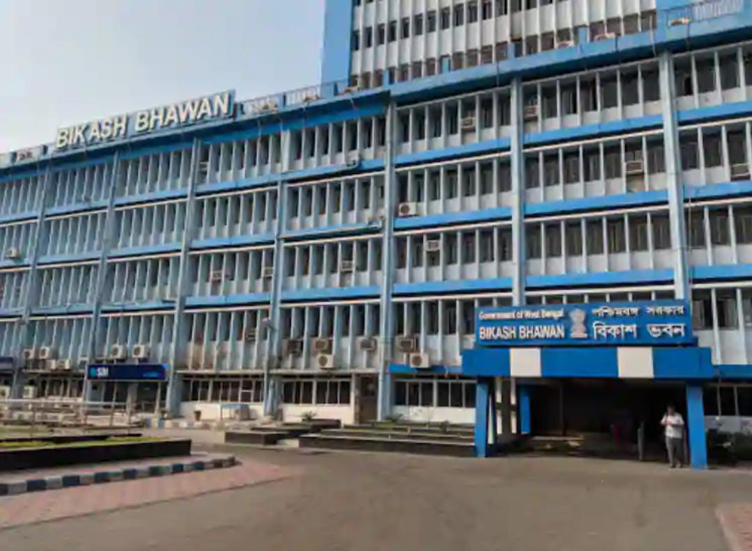 শিক্ষা দপ্তরের সিদ্ধান্তে অসন্তোষ
