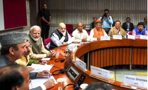 সংসদের শীতকালীন অধিবেশনের আগে, রবিবার সর্বদলীয় বৈঠকে প্রধানমন্ত্রী