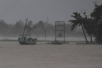 ধেয়ে আসছে জাওয়াদ, একাধিক সতর্কবার্তা জারি রাজ্যের