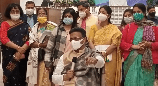 ঐতিহাসিক টাউন হলে কলকাতা পুরসভার বার্ষিক অধিবেশনে দ্বিতীয় পর্বের প্রস্তাব পাশ হয়ে গেল
