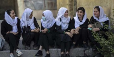 শর্ত সাপেক্ষে আফগানিস্তানে ফের শিক্ষা প্রতিষ্ঠানে প্রবেশের অনুমতি পেল ছাত্রীরা