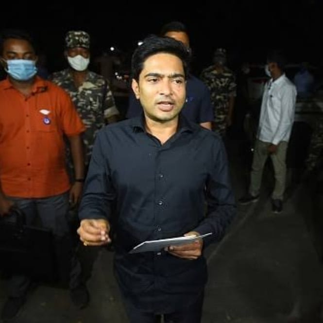 ব্যক্তিগত কারণ দেখিয়ে ইডি সাক্ষাৎ এড়ালেন অভিষেক। মঙ্গলবার‌ই বিজেপি বিরোধী দলগুলোকে চিঠি তৃণমূল সুপ্রিমোর।