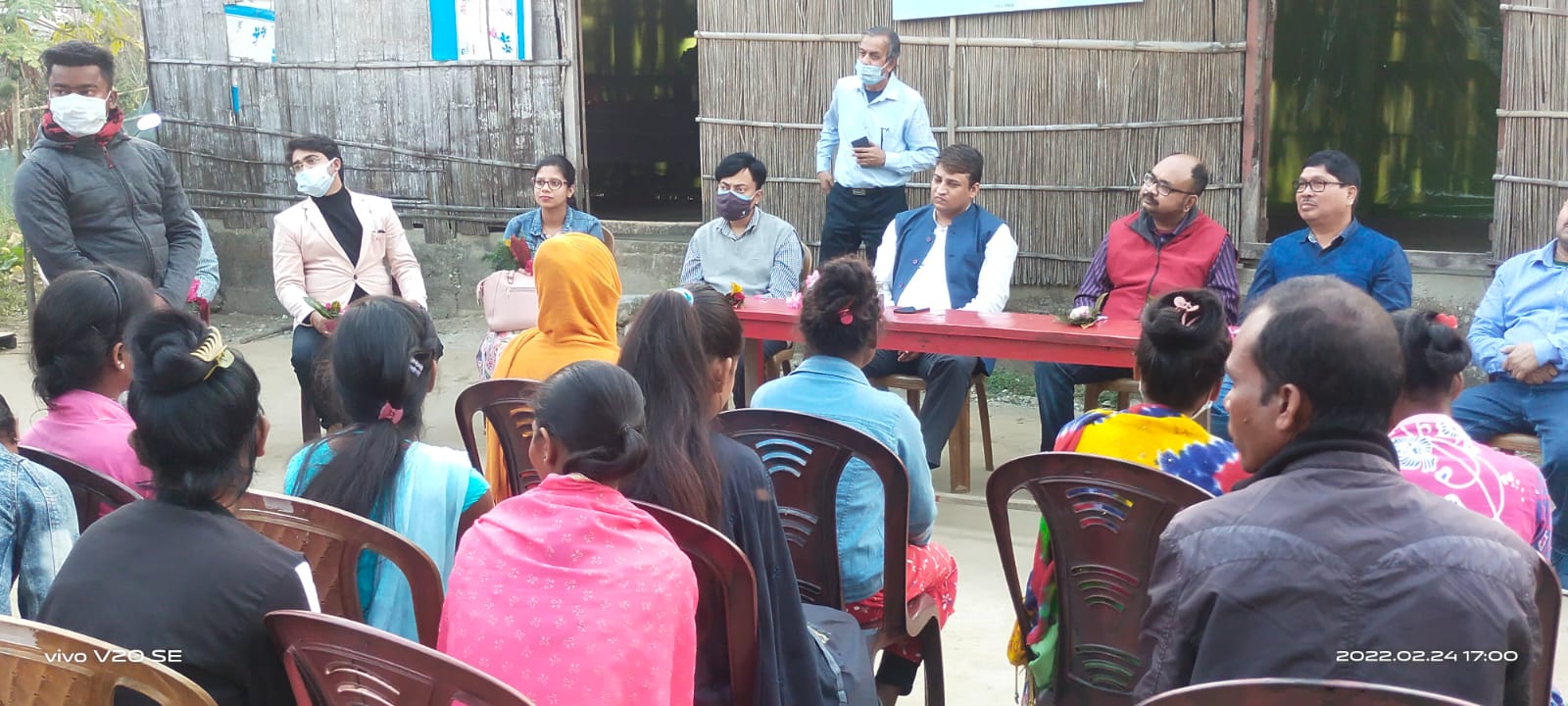 হাতির হানা আটকাবে মৌমাছি। তাই মধু চাষে উৎসাহ প্রশাসনের