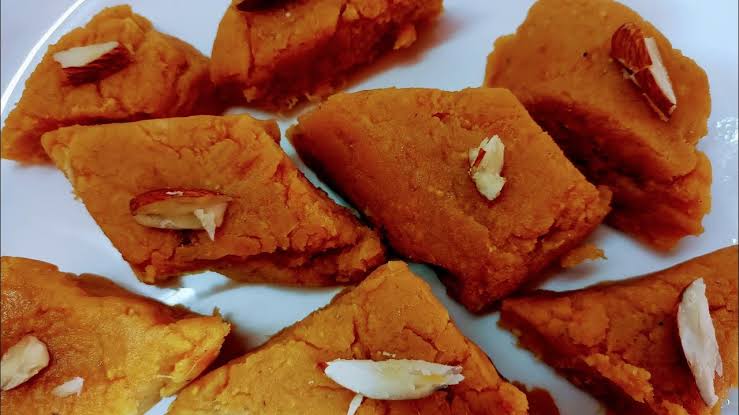 হারিয়ে যাওয়া আমিষ-নিরামিষ পদে নববর্ষ