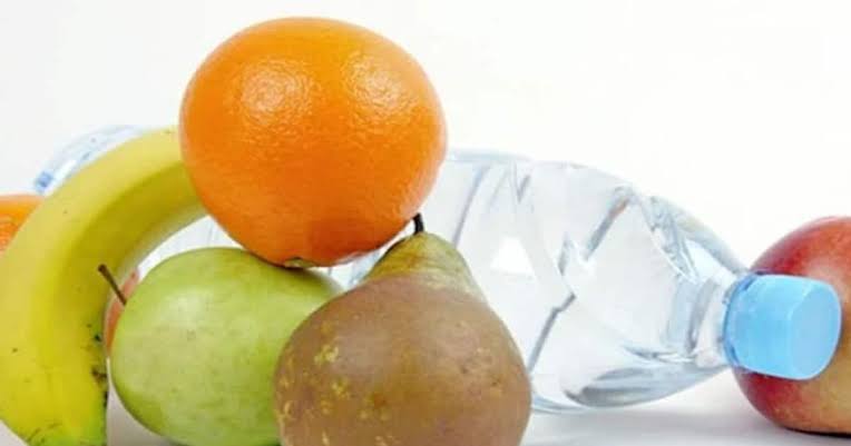 ফল খেয়ে জল! কতটা নিরাপদ?