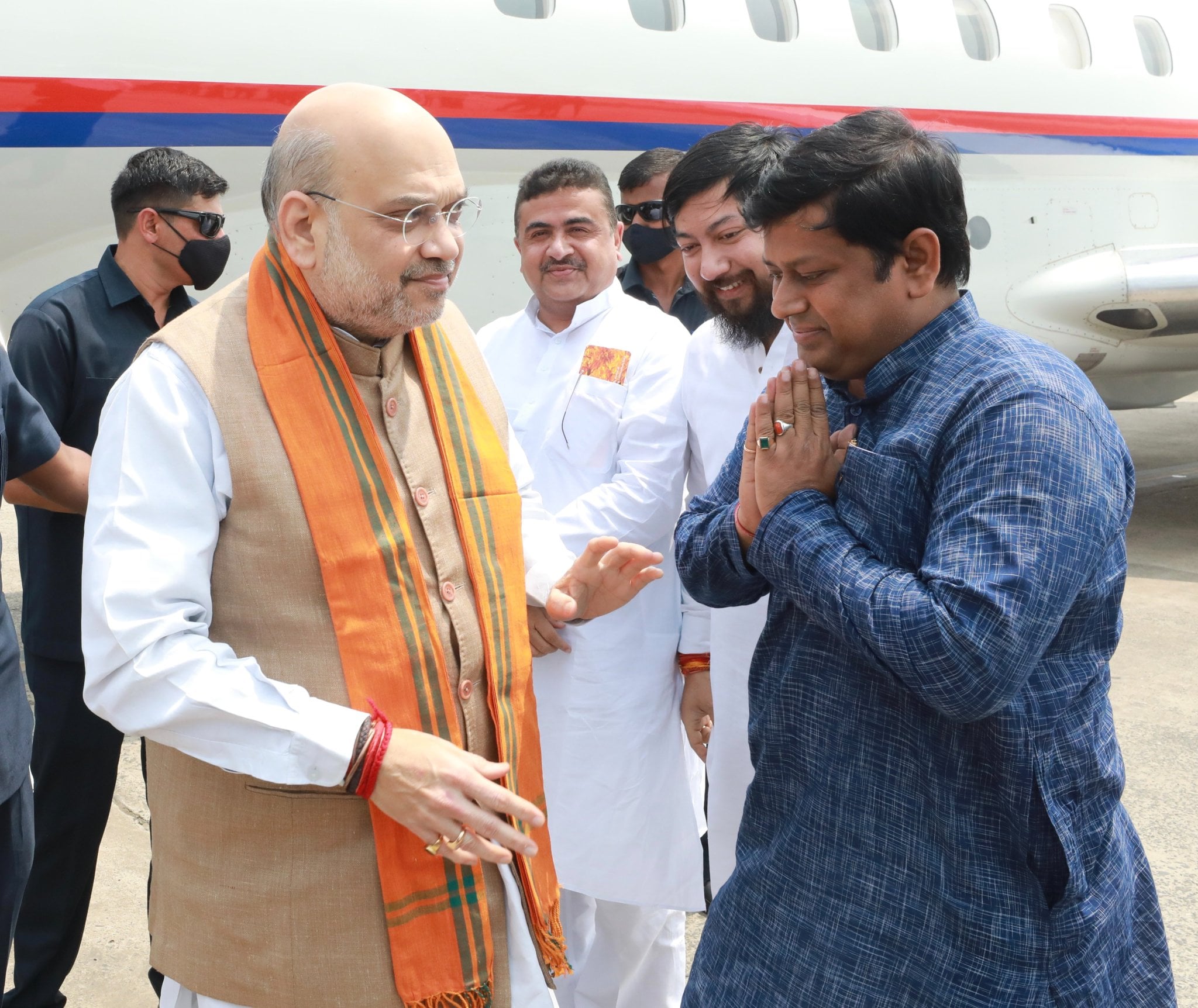 বঙ্গ সফরের প্রথম দিনেই পথে হোম ওয়ার্ক  অমিতের ,সফরসঙ্গী সুকান্ত শুভেন্দু।