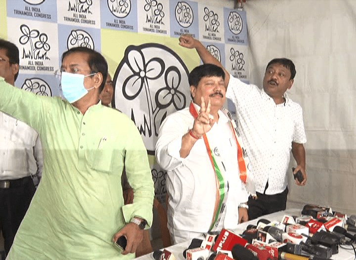 গেরুয়া বিচ্ছেদ অর্জুনের – ফের তৃণমূলে ভাটপাড়ার বেতাজ বাদশা