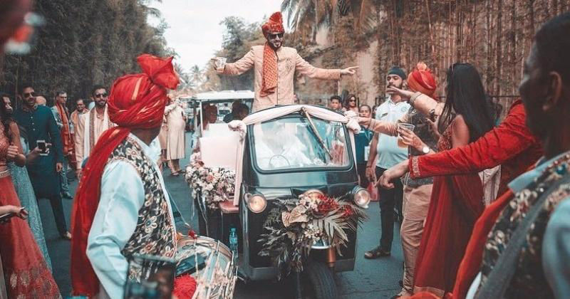 বিয়ে বিভ্রাট, মামলা বন্ধুদের
