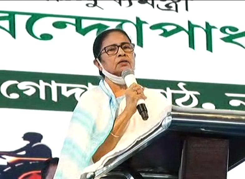 পাওনা আদায়ে দিল্লি যাবো। বর্ধমানের সভায় বললেন মুখ্যমন্ত্রী।