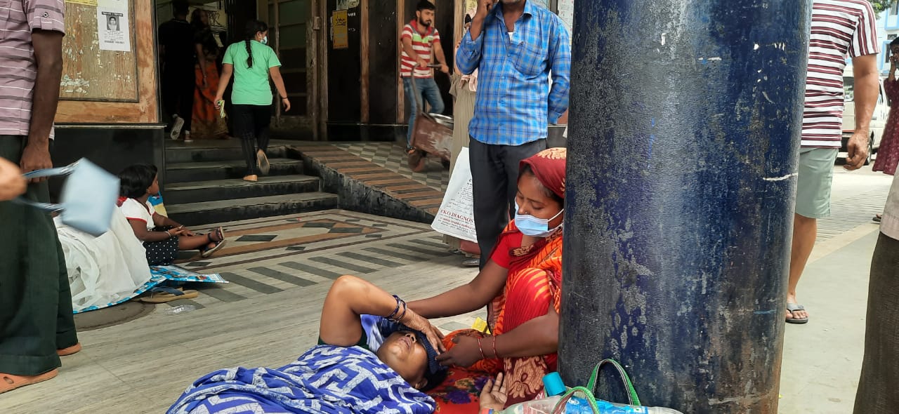 ফের প্রকাশ্যে সরকারি হাসপাতালের বেহাল চিত্র,<br>বেড না পেয়ে বাড়ি ফিরে গেলেন ক্যান্সার আক্রান্ত অঙ্গুরা