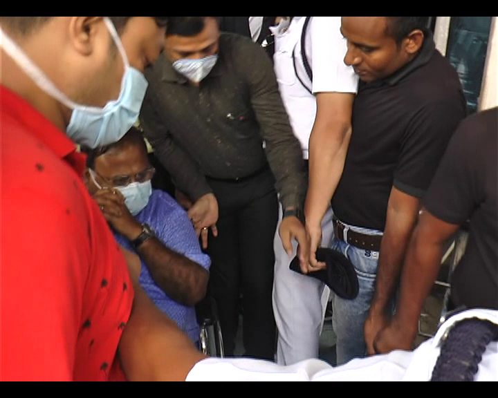 জোকা ইএসআই হাসপাতালে ফের স্বাস্থ্য পরীক্ষা পার্থ-অর্পিতার