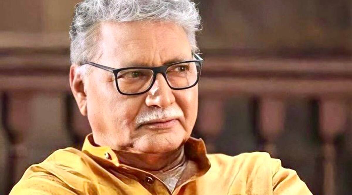 চিকিৎসায় সারা দিচ্ছেন অভিনেতা বিক্রম গোখলে ।
