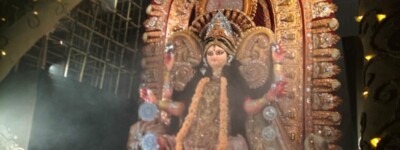 নবমীতে জনজোয়ার চন্দননগরে, বিসর্জনের জন্য প্রস্তুত হচ্ছে আলোকসজ্জা