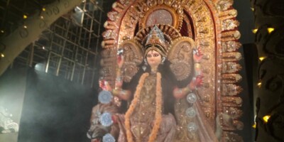 নবমীতে জনজোয়ার চন্দননগরে, বিসর্জনের জন্য প্রস্তুত হচ্ছে আলোকসজ্জা