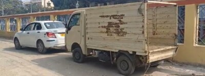 Kolkata Police :প্রশাসনকে তোয়াক্কা না করে চলছে বেআইনি পার্কিং