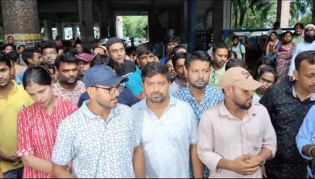 শিক্ষাসচিবের সঙ্গে বৈঠকে সমাধান সূত্র অধরা।
