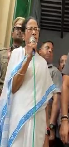 দেশের প্রধানমন্ত্রী কে ? অমিত শাহের নাম না করে তাঁকে অ্যাক্টিং প্রাইম মিনিস্টার বলে কটাক্ষ মমতার