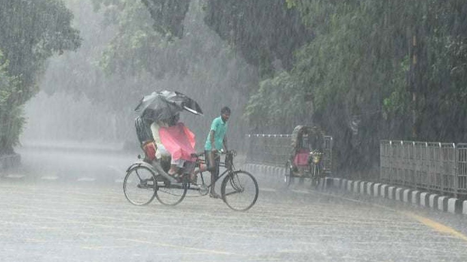 অবশেষে দেখা দিল স্বস্তির বৃষ্টি, আগামী সপ্তাহ নিয়ে বড় আপডেট আলিপুরের
