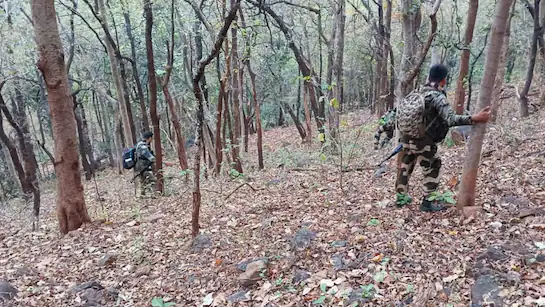 ছত্তিসগড়ে মাওবাদী দমন অভিযানে মৃত মাও নেতা কেশব রাও সহ ২৭