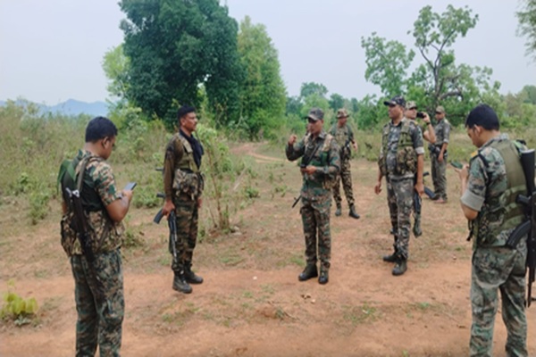 নিরাপত্তা বাহিনীর গুলিতে খতম ১ মাও নেতা, গ্রেফতার আরও ১