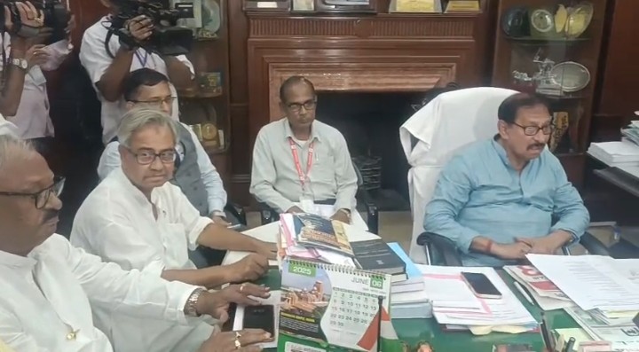 পহেলগাঁও নিয়ে বিধানসভায় বিশেষ প্রস্তাব। প্রস্তাব আনতে চলেছেন অধ্যক্ষ
