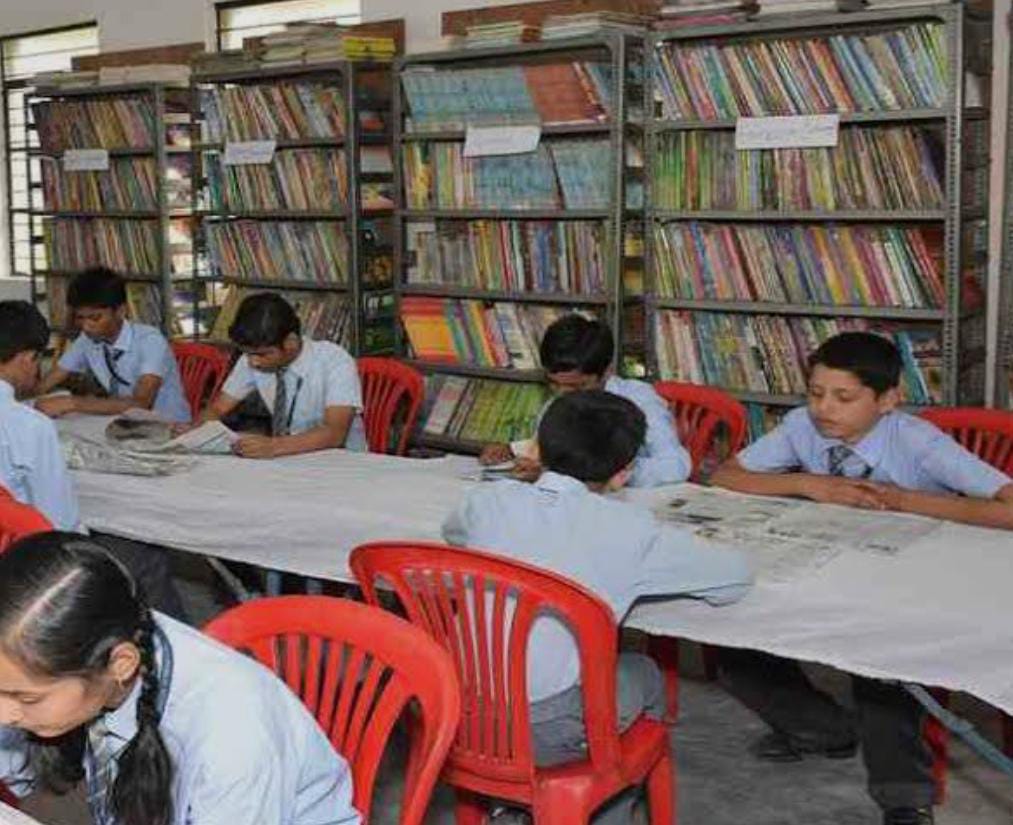 রাজ্যের স্কুলগুলির গ্রন্থাগারে মুখ্যমন্ত্রীর বই! তালিকা ঘিরে উঠছে প্রশ্ন