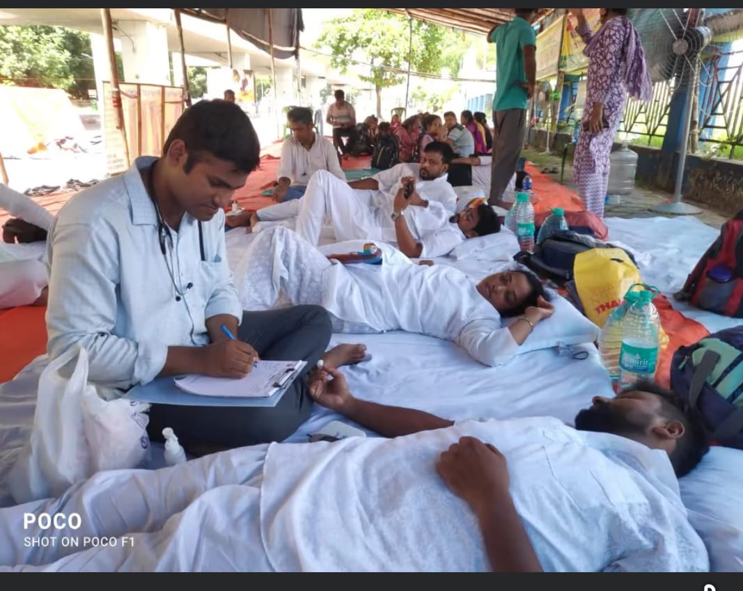 দাবি না মেটা পর্যন্ত, চলবে অনশন।