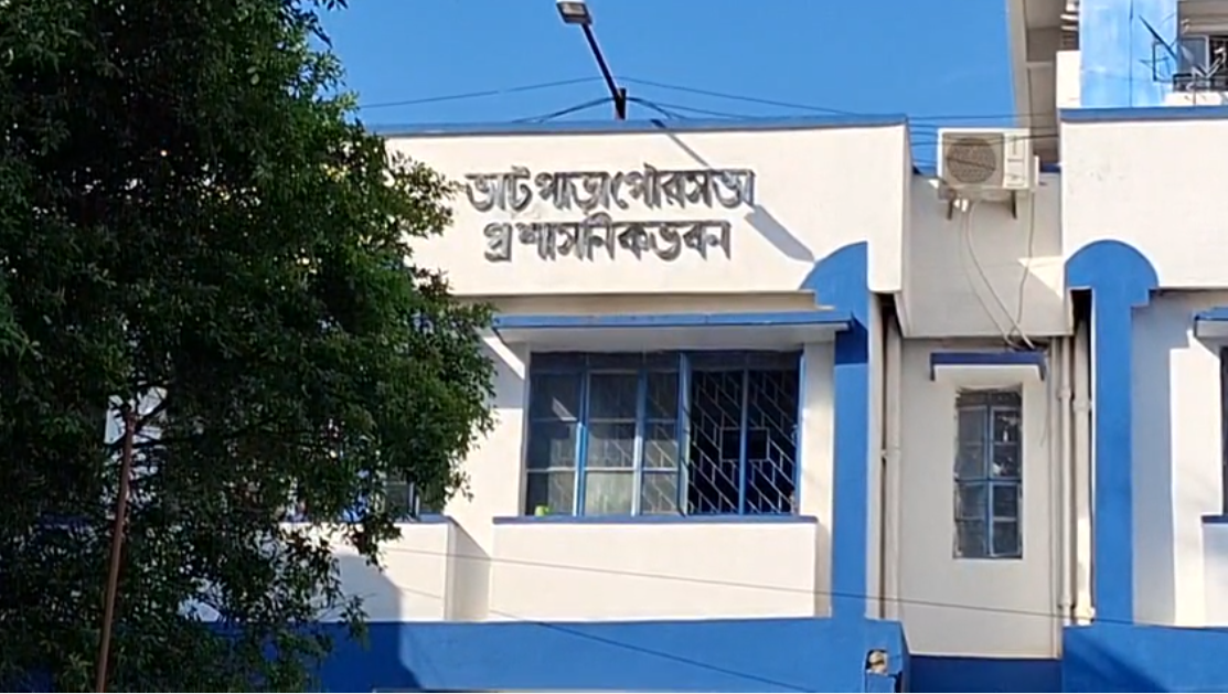 ভাটপাড়ায় এক বছরের মধ্যেই ভরাট ১৩৫-র বেশি পুকুর, প্রশাসনের নীরবতা ঘিরে প্রশ্ন