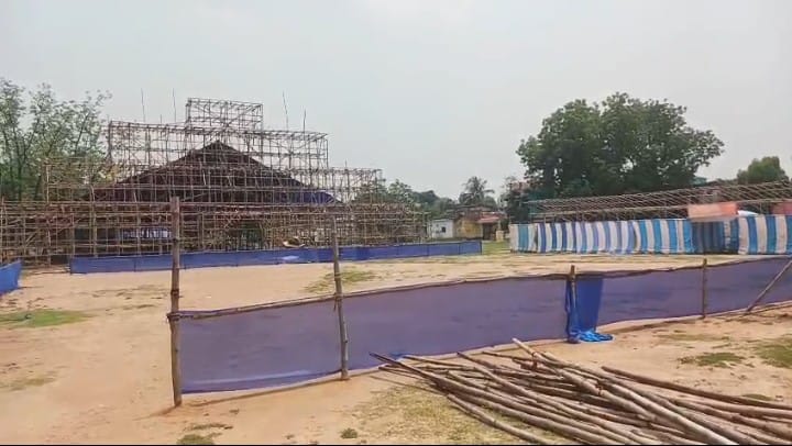 ঈদের নামাজ পাঠের জন্য মাঠ প্রস্তুত করে দিলো ইসকন। রাজ্যের সাম্প্রদায়িক সম্প্রীতির আরো এক উজ্জ্বল নিদর্শন।
